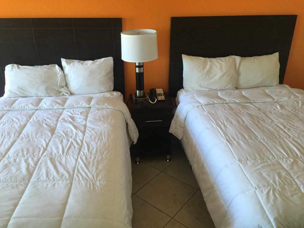 Curtis Inn & Suites ハリウッド エクステリア 写真