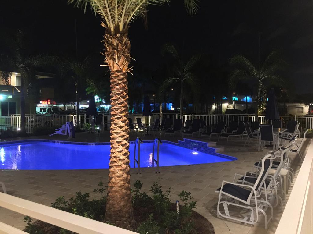 Curtis Inn & Suites ハリウッド エクステリア 写真