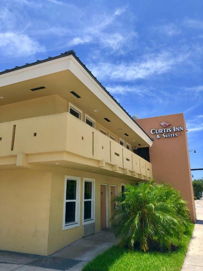 Curtis Inn & Suites ハリウッド エクステリア 写真